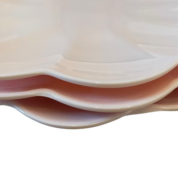 Rachel Zoe Pastel Pink Melamine Dinner Plates 11in Scalloped Set of 4 New - Picture 7 of 10
